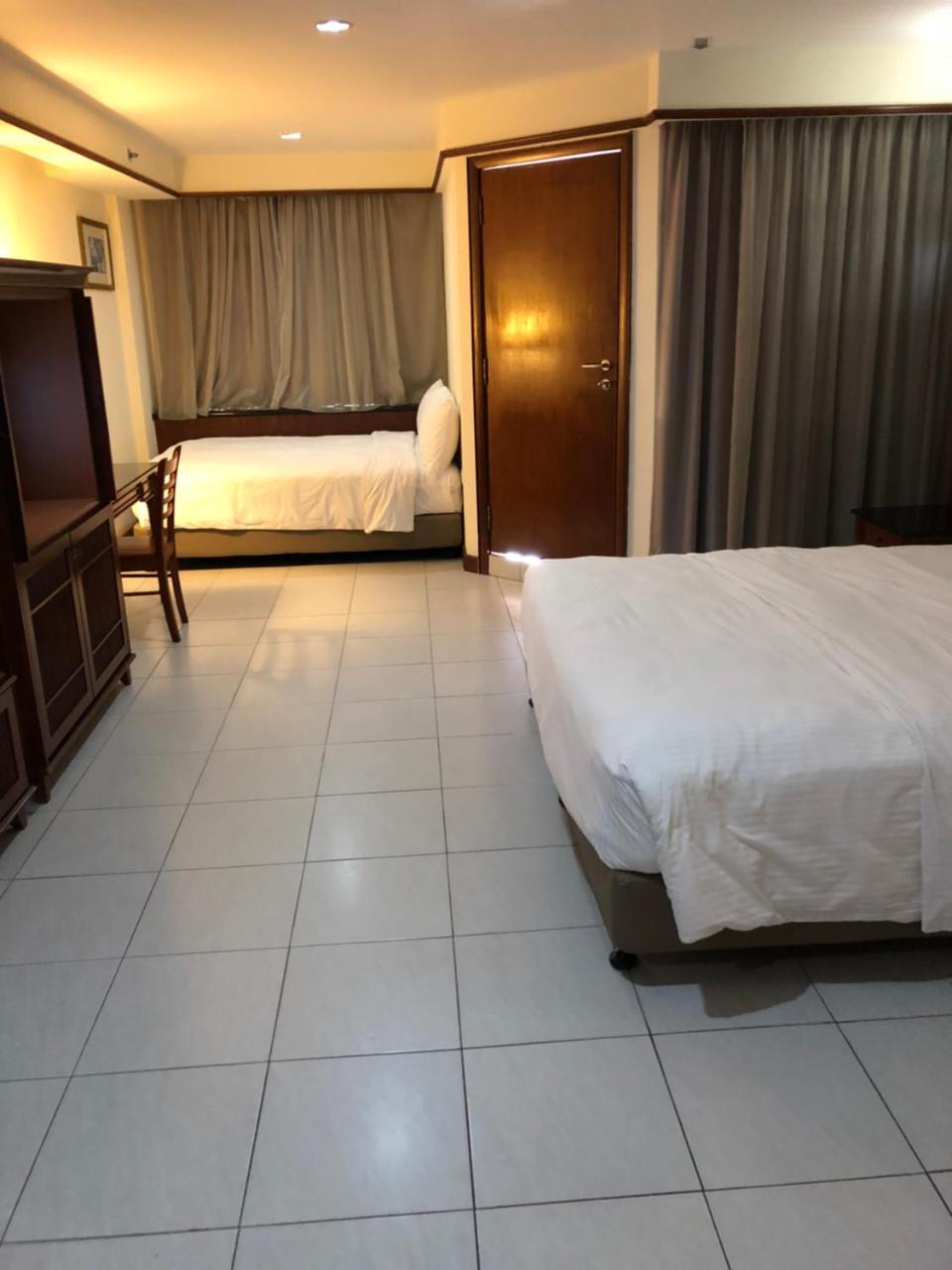 Private Water Chalet Port Dickson Bagian luar foto