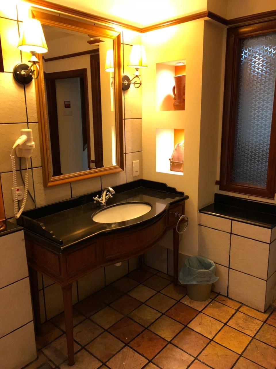 Private Water Chalet Port Dickson Bagian luar foto